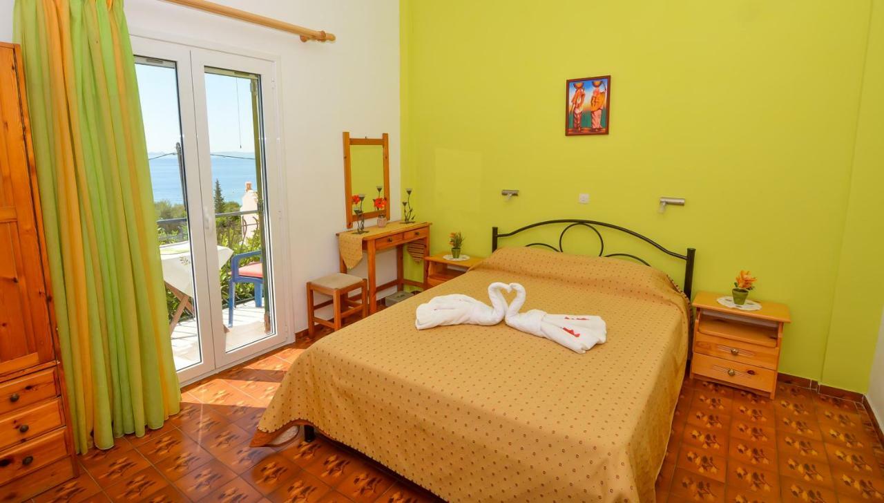Alex-Giannis Apartments, Barbati Zewnętrze zdjęcie