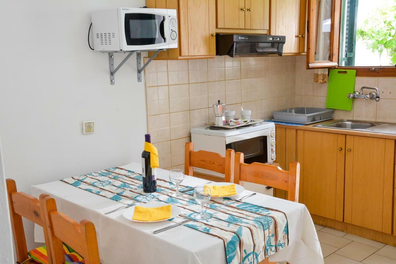 Alex-Giannis Apartments, Barbati Zewnętrze zdjęcie