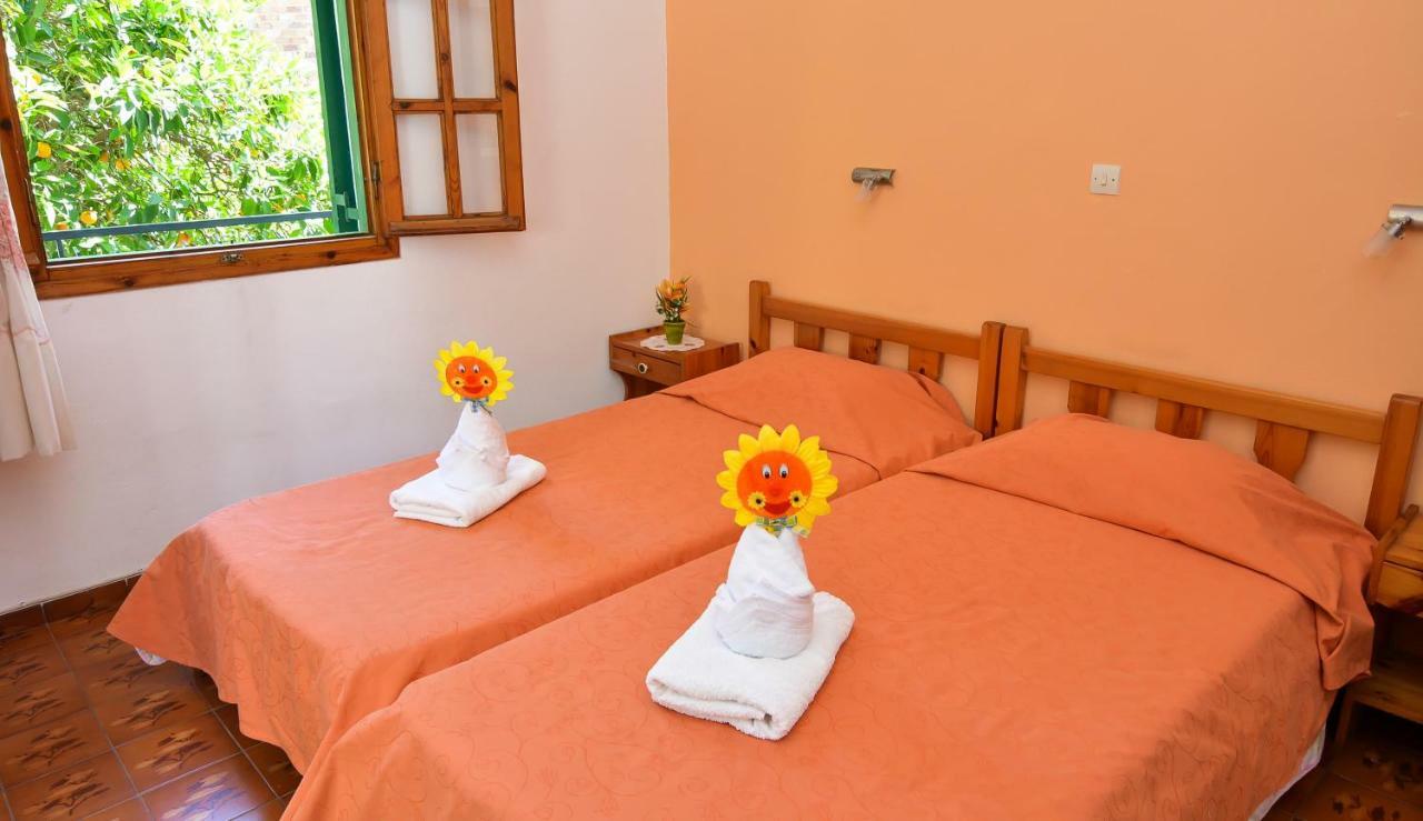 Alex-Giannis Apartments, Barbati Zewnętrze zdjęcie