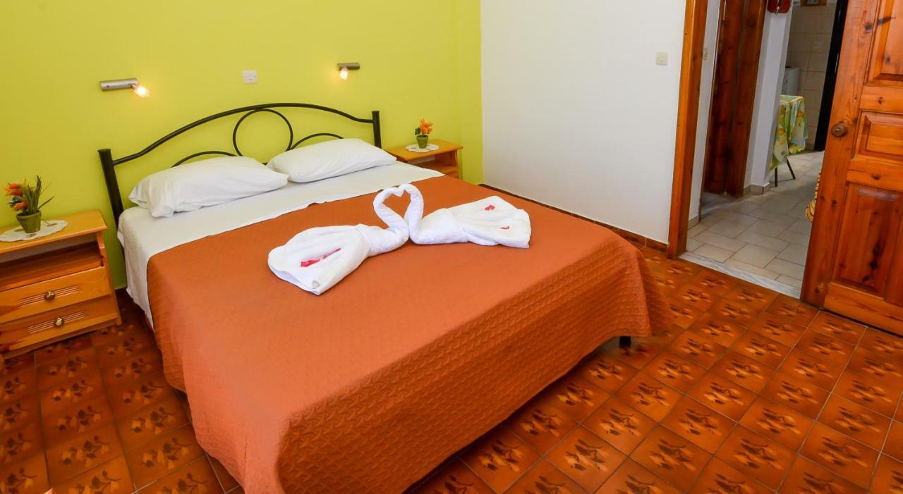 Alex-Giannis Apartments, Barbati Zewnętrze zdjęcie