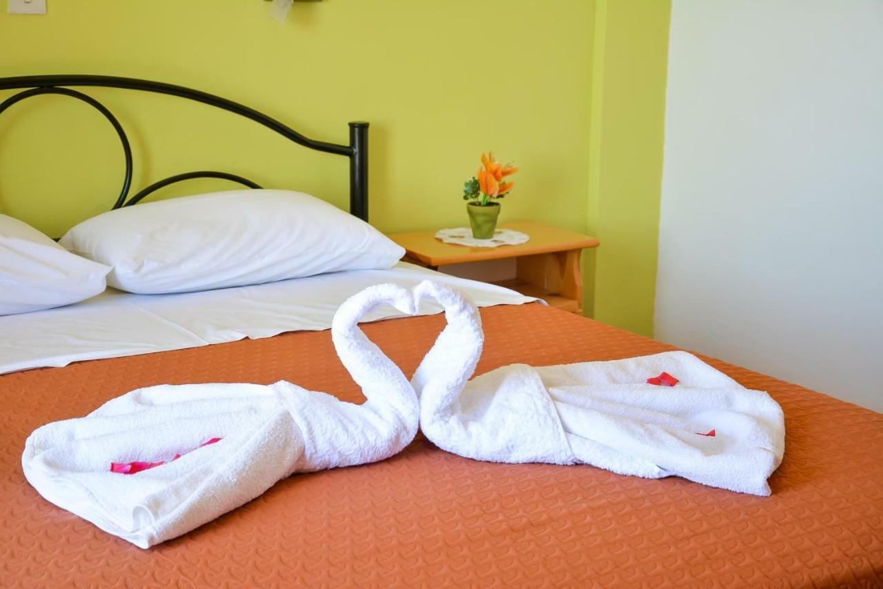 Alex-Giannis Apartments, Barbati Zewnętrze zdjęcie