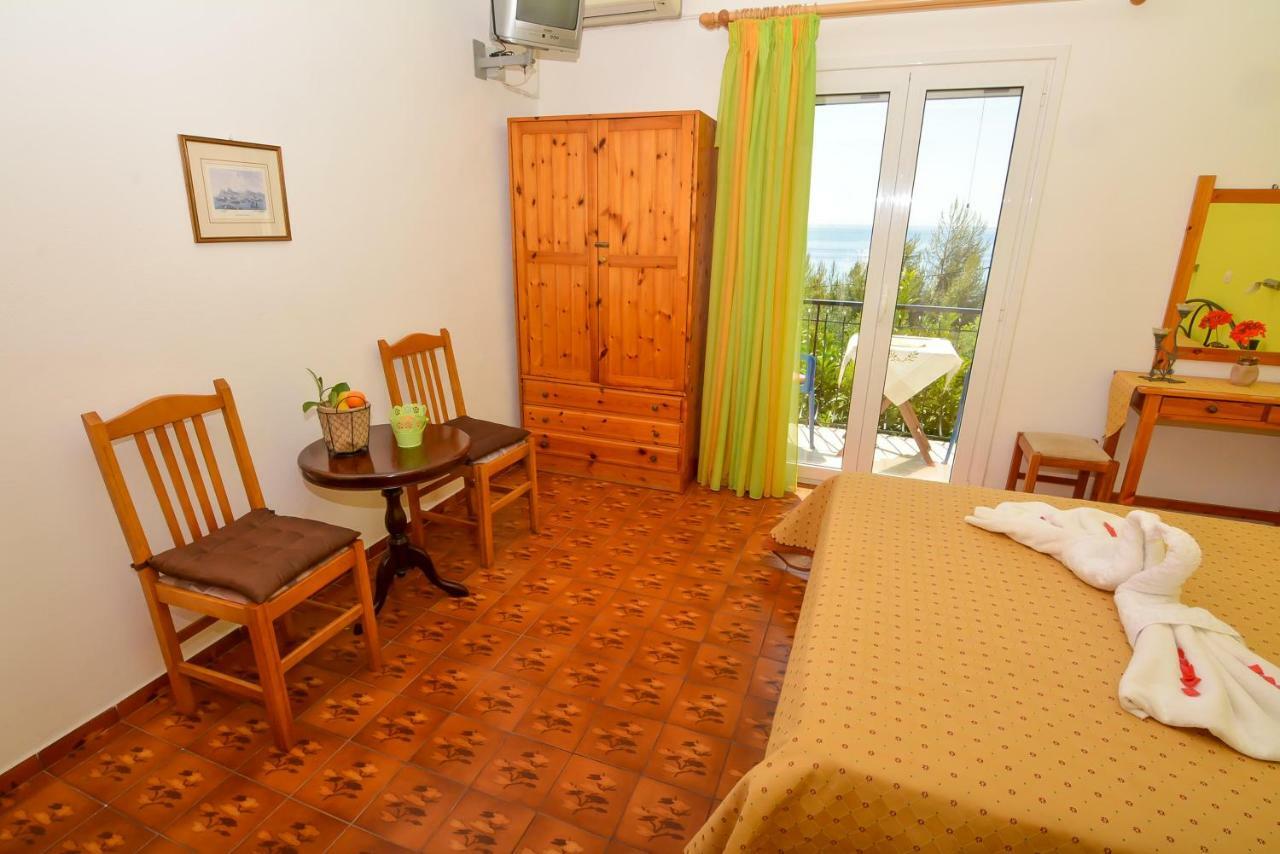 Alex-Giannis Apartments, Barbati Zewnętrze zdjęcie