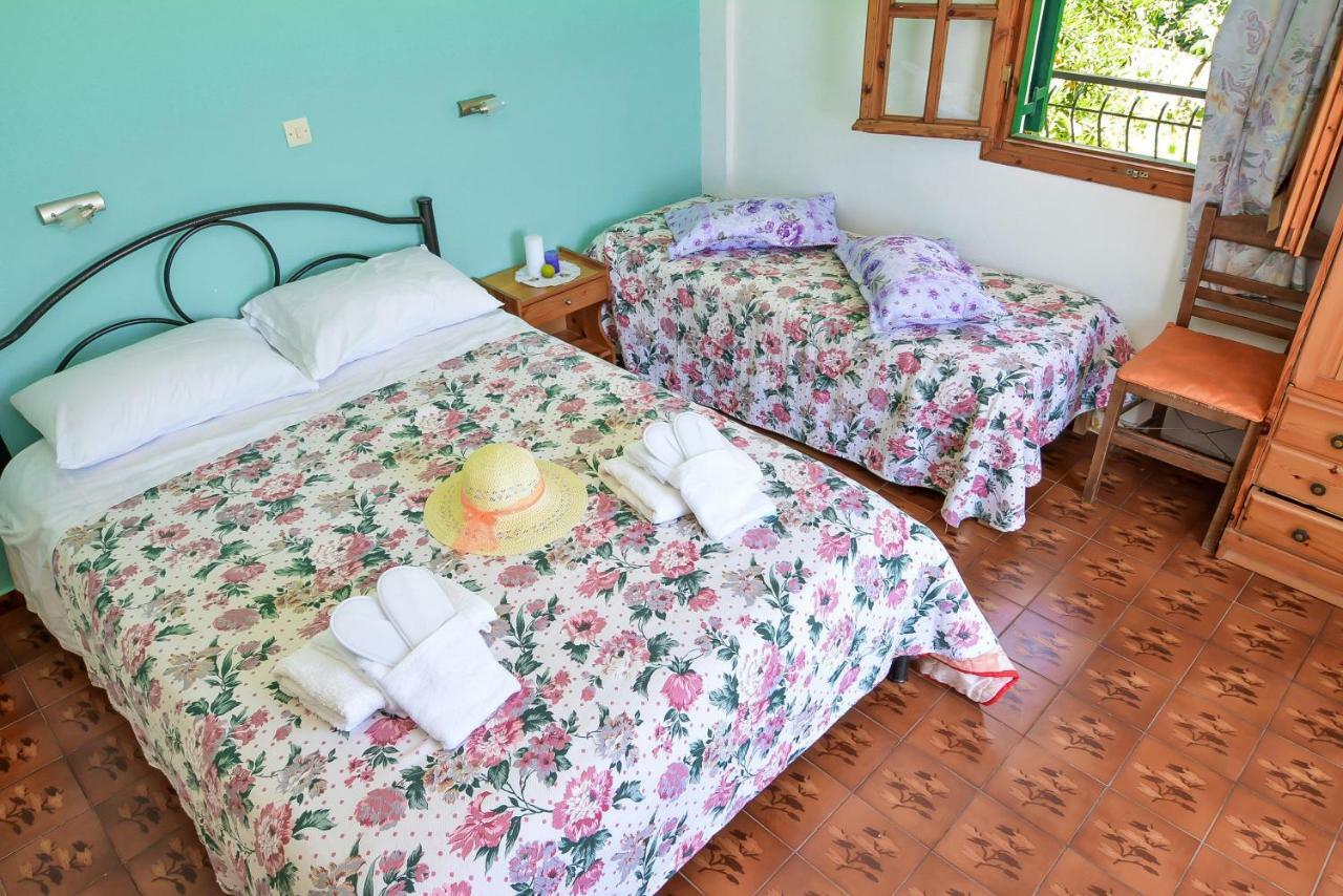 Alex-Giannis Apartments, Barbati Zewnętrze zdjęcie